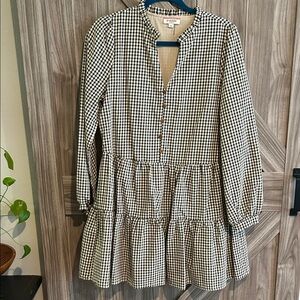 ANDREE BY UNIT Black and White Checkered Top